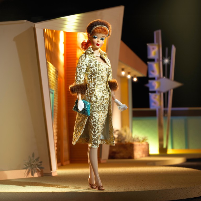 Barbie indossa l'outifit Evening Splendour, 1959 (Collectors edition)